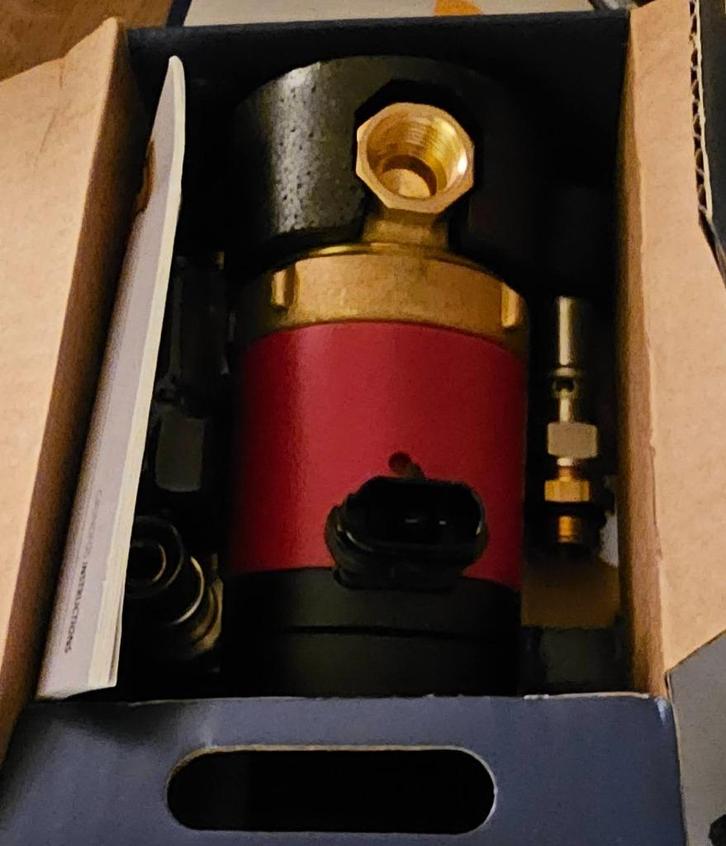 circulatiepomp grundfos, Doe-het-zelf en Bouw, Verwarming en Radiatoren, Nieuw, Overige typen, Ophalen of Verzenden
