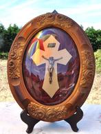 cadre bombé ovale bois sculpté et christ cuivre, Antiquités & Art, Antiquités | Objets religieux, Enlèvement ou Envoi
