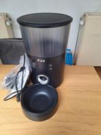 brokjesdispensers voor katten of kleine honden, Ophalen, Zo goed als nieuw
