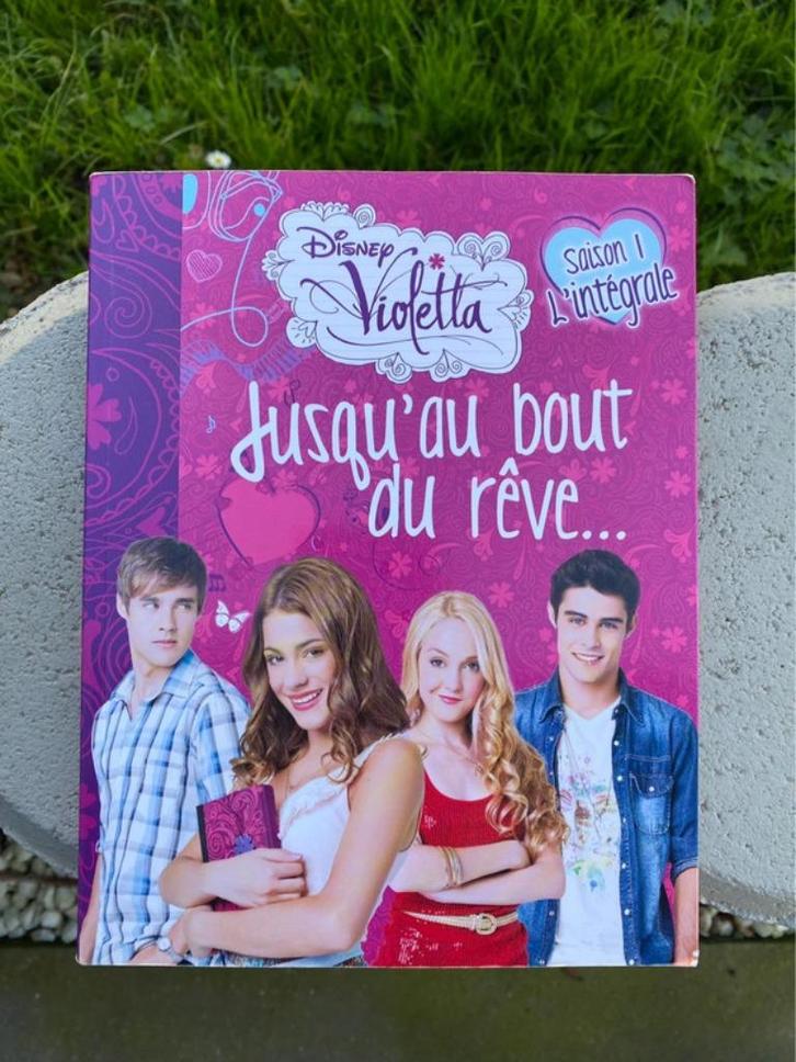 Violetta. Disney. Seizoen 1 het complete Tot het einde van d, Boeken, Kinderboeken | Jeugd | 10 tot 12 jaar, Gelezen, Fictie, Ophalen of Verzenden