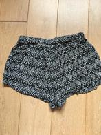 Short H&M maat M, Kleding | Dames, Badmode en Zwemkleding, Divided, Zwart, Ophalen of Verzenden, Zo goed als nieuw