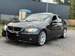 BMW 320SI extreem zeldzaam !!, Auto's, BMW, Achterwielaandrijving, Alcantara, Zwart, 5 deurs