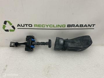Deurvanger Achter Volkswagen Touareg 2 ORIG 7P0839249C beschikbaar voor biedingen