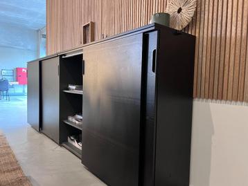 Twee IKEA GALANT schuifdeurkasten – Zwart – 160x120 cm, Huis en Inrichting, Kasten | Roldeurkasten en Archiefkasten, Ophalen, Zo goed als nieuw