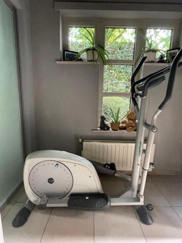 crosstrainer, Sport en Fitness, Fitnessapparatuur, Zo goed als nieuw, Crosstrainer, Armen, Benen, Borst, Buik, Metaal, Ophalen