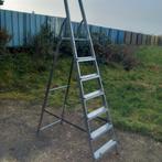 Grand escabeau région de Virton, Doe-het-zelf en Bouw, Ladders en Trappen, Ophalen