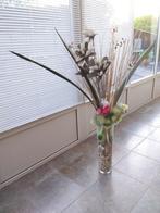 Glazen vaas met decoratie bloemen, Ophalen, Zo goed als nieuw