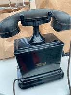 Oude telefoon met handslinger