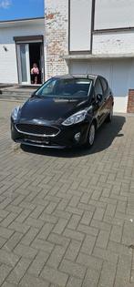 Ford fiesta 2017 1.0 benzine 117000km, Auto's, Voorwielaandrijving, Stof, Adaptieve lichten, Zwart