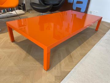 Salontafel beschikbaar voor biedingen