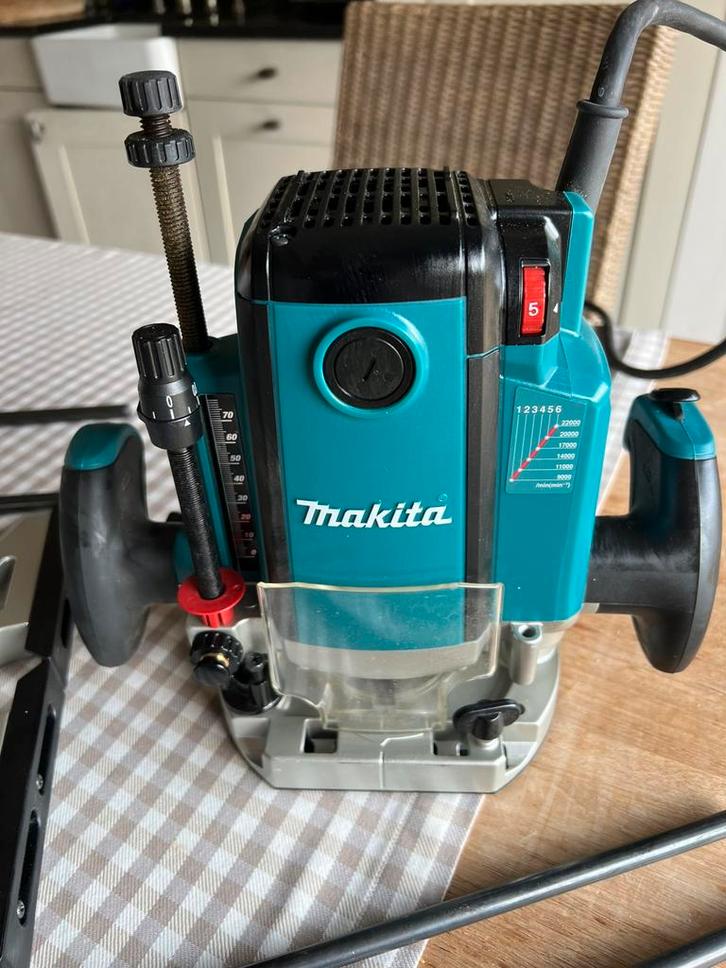 Bovenfrees met geleiderail van 2x140cm koppelbaar, Doe-het-zelf en Bouw, Gereedschap | Freesmachines, Zo goed als nieuw, Bovenfrees