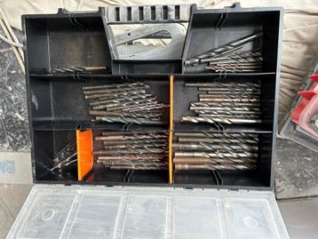 Boren en nog meer beschikbaar voor biedingen