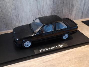 1:18 KK-Scale BMW 325i '87 zwart 