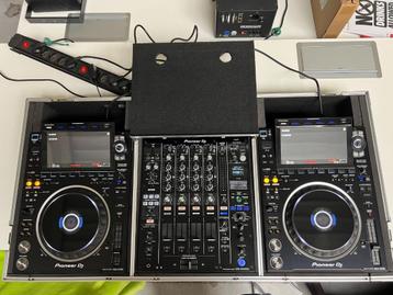 Pioneer DJM 900 NXS2 + 2x CDJ 3000 in flightcase, Enlèvement, Comme neuf, DJ-Set, Pioneer