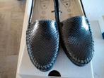Nieuwe zwarte dames schoenen maat 42 zitten nog in de doos., Ophalen, Nieuw, Instappers, Zwart