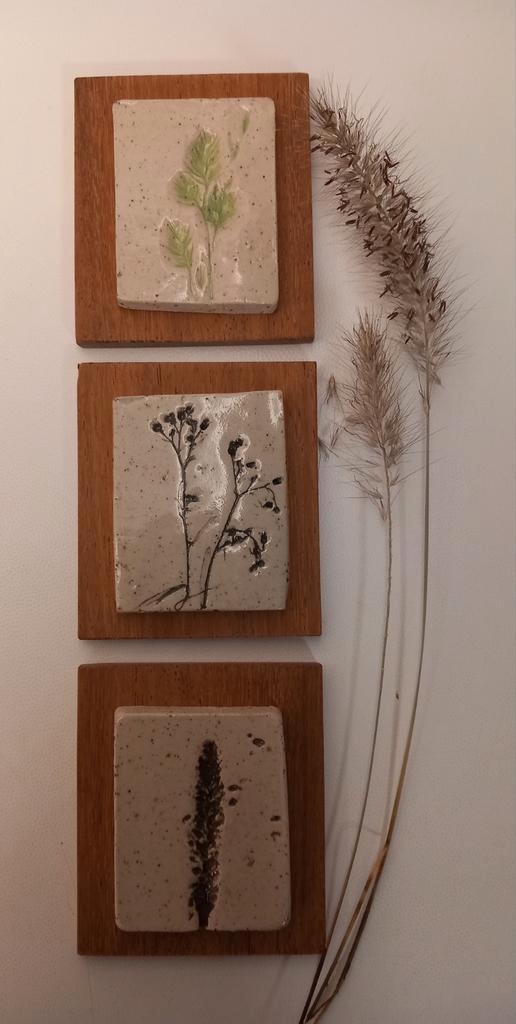 Set Keramiek tegel op merbau-hout wanddecoratie Handgemaakt, Hobby en Vrije tijd, Pottenbakken, Ophalen of Verzenden