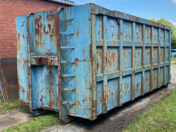 Container blauw beschikbaar voor biedingen
