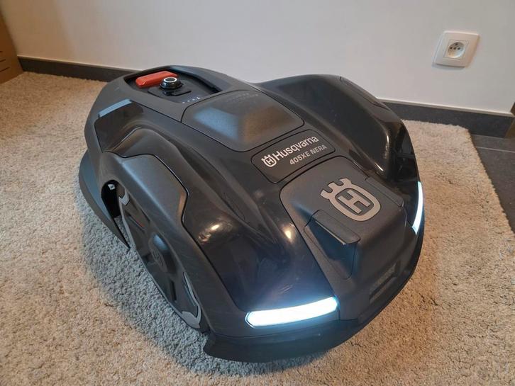 Husqvarna 405 XE NERA met EPOS module en RS1, Tuin en Terras, Robotmaaiers, Zo goed als nieuw, Ophalen