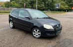 Volkswagen Polo 1.4 Benzine Gekeurd Airco Zetelverwarming, Auto's, Stof, 4 cilinders, Zwart, 1400 cc