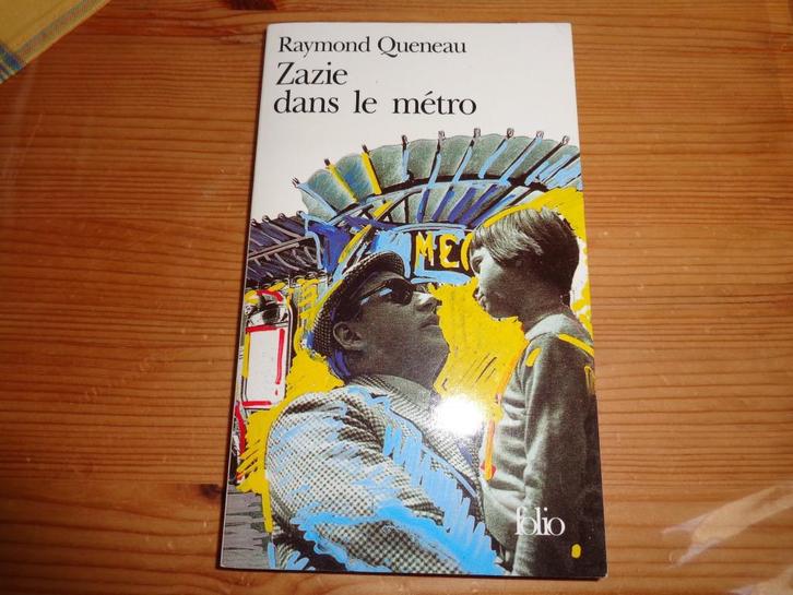 livres : Zazie dans le métro de R. Queneau+M. Bigot commente, Livres, Romans, Comme neuf, Reste du monde, Enlèvement ou Envoi