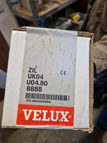 vliegenraam velux beschikbaar voor biedingen