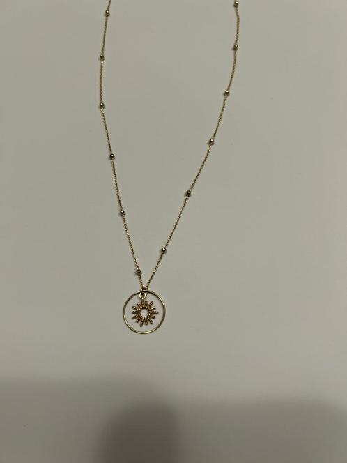 Goud gekleurde ketting, Handtassen en Accessoires, Kettingen, Nieuw, Goud, Met hanger, Ophalen of Verzenden