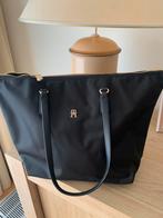 Tommy Hilfiger zwarte handtas, Handtassen en Accessoires, Tassen | Damestassen, Ophalen, Nieuw, Zwart, Handtas