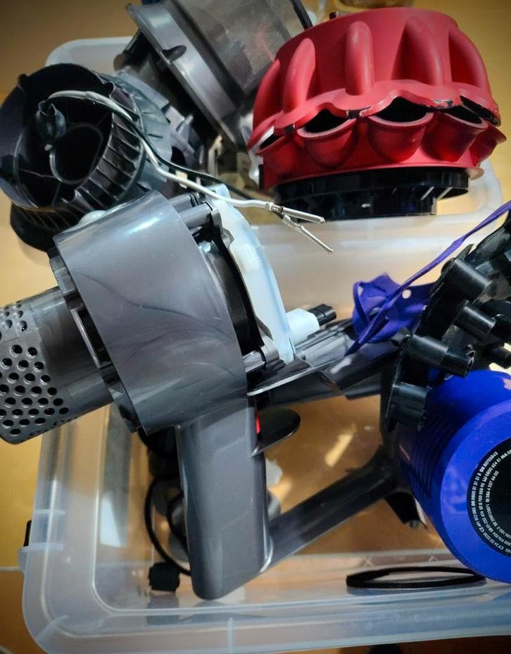 Dyson V10 Cyclone stofzuiger reparatie, Elektronische apparatuur, Stofzuigers, Zo goed als nieuw, Stofzuiger, Ophalen of Verzenden