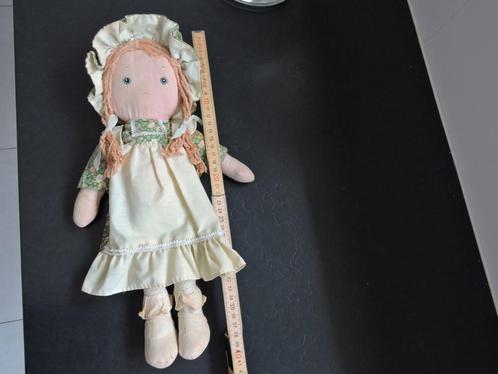 uit groot/moeders kast Amy lappenpop Holly Hobby´s friend 76, Verzamelen, Poppen, Gebruikt, Pop, Ophalen of Verzenden
