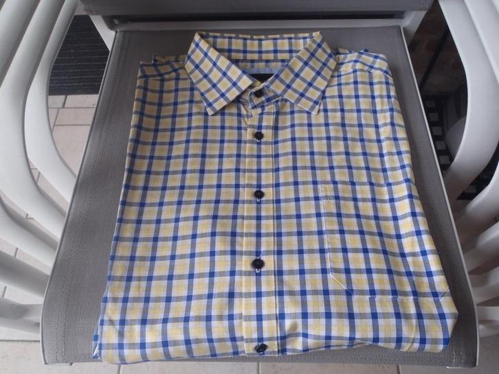 Shirt in XL-formaat, Kleding | Heren, Overhemden, Zo goed als nieuw, Halswijdte 43/44 (XL), Ophalen of Verzenden