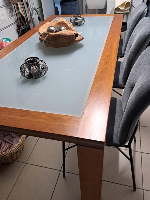 eettafel in kerselaar/mat glas, Huis en Inrichting, Tafels | Eettafels, Gebruikt, Vijf personen of meer, Rechthoekig, Kersenhout
