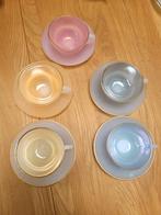 5 tasses à café en opaline avec sous-tasses., Ophalen