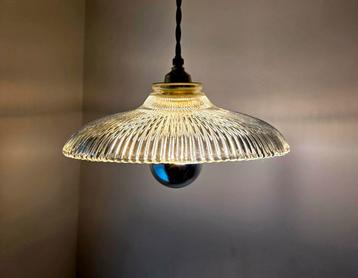 Vintage Holophane glazen hanglamp. beschikbaar voor biedingen