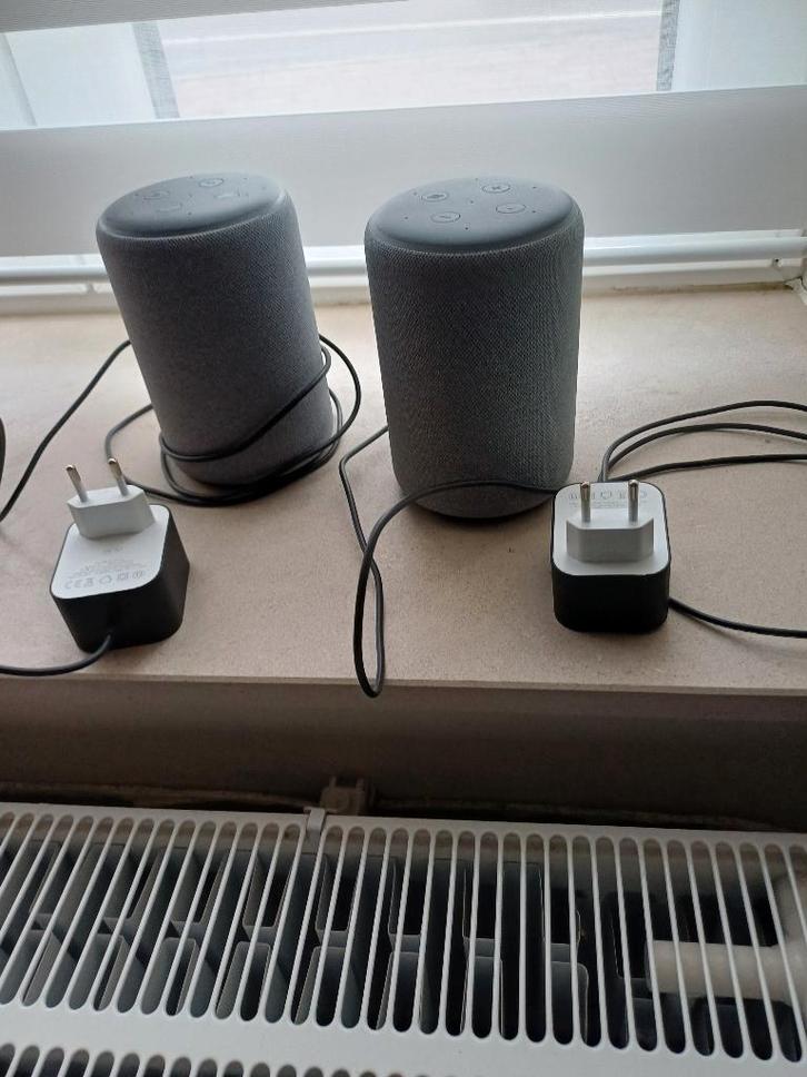 Amazon 'Alexa' Echo System Gen 2 - Parfait état, TV, Hi-fi & Vidéo, Enceintes, Comme neuf, Haut-parleurs Frontaux, Arrière ou Stéréo