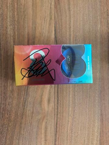Gesigneerde RVB Flights beschikbaar voor biedingen