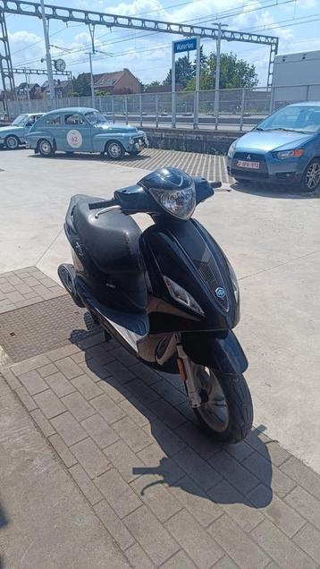 Piaggio fly 50cc 2500km  beschikbaar voor biedingen