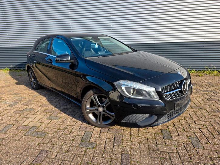 ✅️ Mercedes A180 Urban Benzine 2013 ✅️ Automatic ✅️, Auto's, Mercedes-Benz, Bedrijf, A-Klasse, ABS, Adaptieve lichten, Airbags