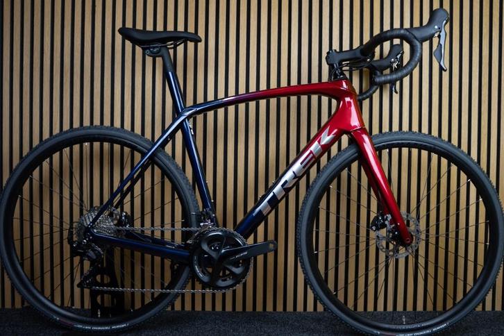 Trek Domane SL5 DISC Maat 56 *NIEUW*Gravelbike*Garantie*BTW, Fietsen en Brommers, Fietsen | Racefietsen, Nieuw, Carbon, 53 tot 57 cm