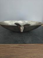 Plateau, Envoi, Comme neuf