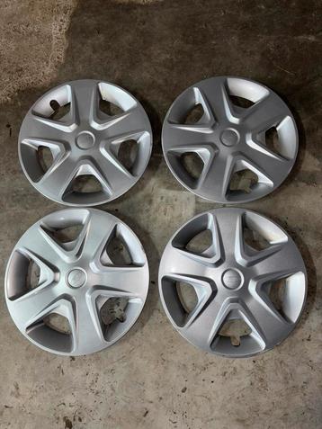 Ford wieldoppen 16 inch beschikbaar voor biedingen