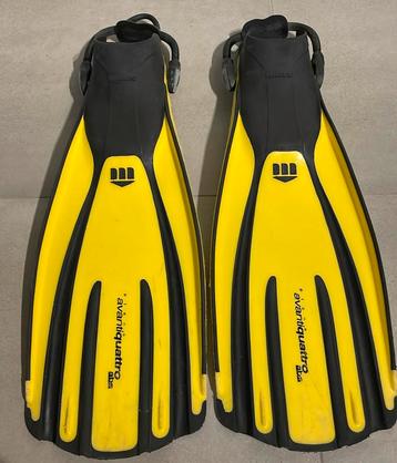 Mares Plana Avanti Quattro abs, maat regular, bungee straps beschikbaar voor biedingen