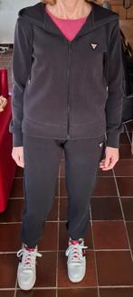 Jogging femme Guess (veste et pantalon), Vêtements | Femmes, Comme neuf, Enlèvement, Noir, Autres types