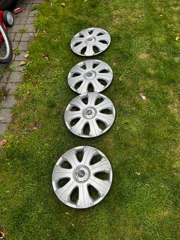 Wieldoppen 15inch beschikbaar voor biedingen