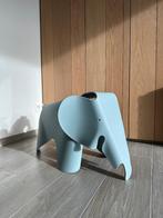Vitra Eames Elephant kinderstoel, Enlèvement