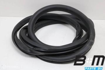 Portierrubber links of rechtsachter VW Tiguan 5N 5N0867913 beschikbaar voor biedingen