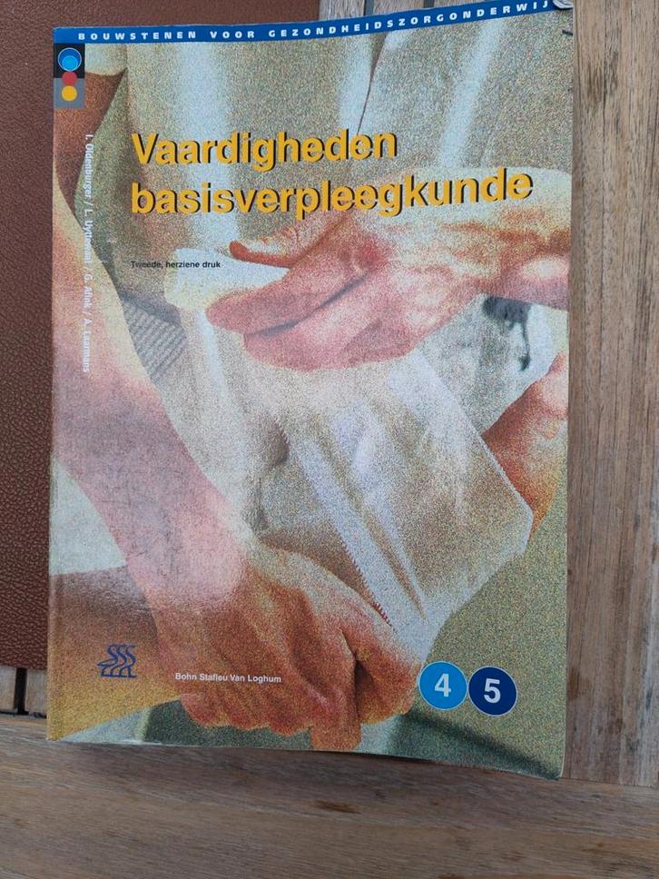 I. Oldenburger - Vaardigheden basisverpleegkunde, Livres, Livres d'étude & Cours, Utilisé, Enlèvement ou Envoi