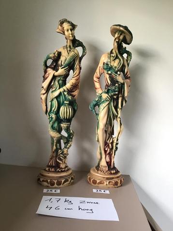 2 Oosterse beelden van 46 cm hoog aan 25 € GRATIS VERZENDING beschikbaar voor biedingen