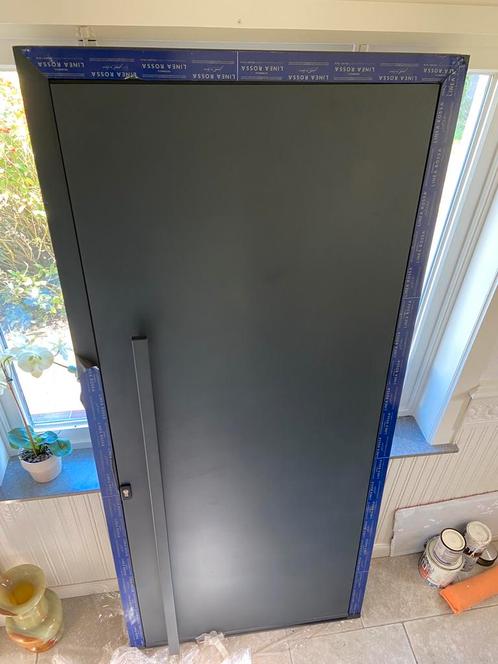 Voordeur., Doe-het-zelf en Bouw, Deuren en Vliegenramen, Nieuw, Buitendeur, 200 tot 215 cm, 80 tot 100 cm, Metaal, Ophalen