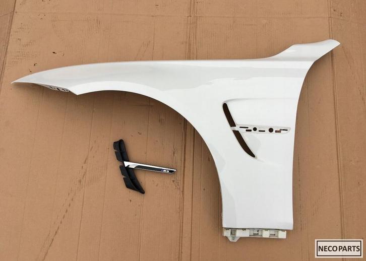 BMW M3 F80 SCHERM ZIJSCHERM SPATBORD KLEUR A300, Auto-onderdelen, Carrosserie, Spatbord, BMW, Gebruikt, Ophalen of Verzenden