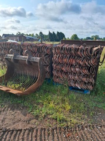 2400 stuks schotelpannen beschikbaar voor biedingen